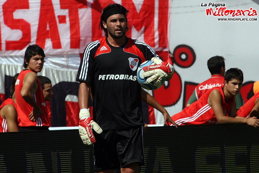 River Plate vs Colón Sta. Fé (CL 2009) 38